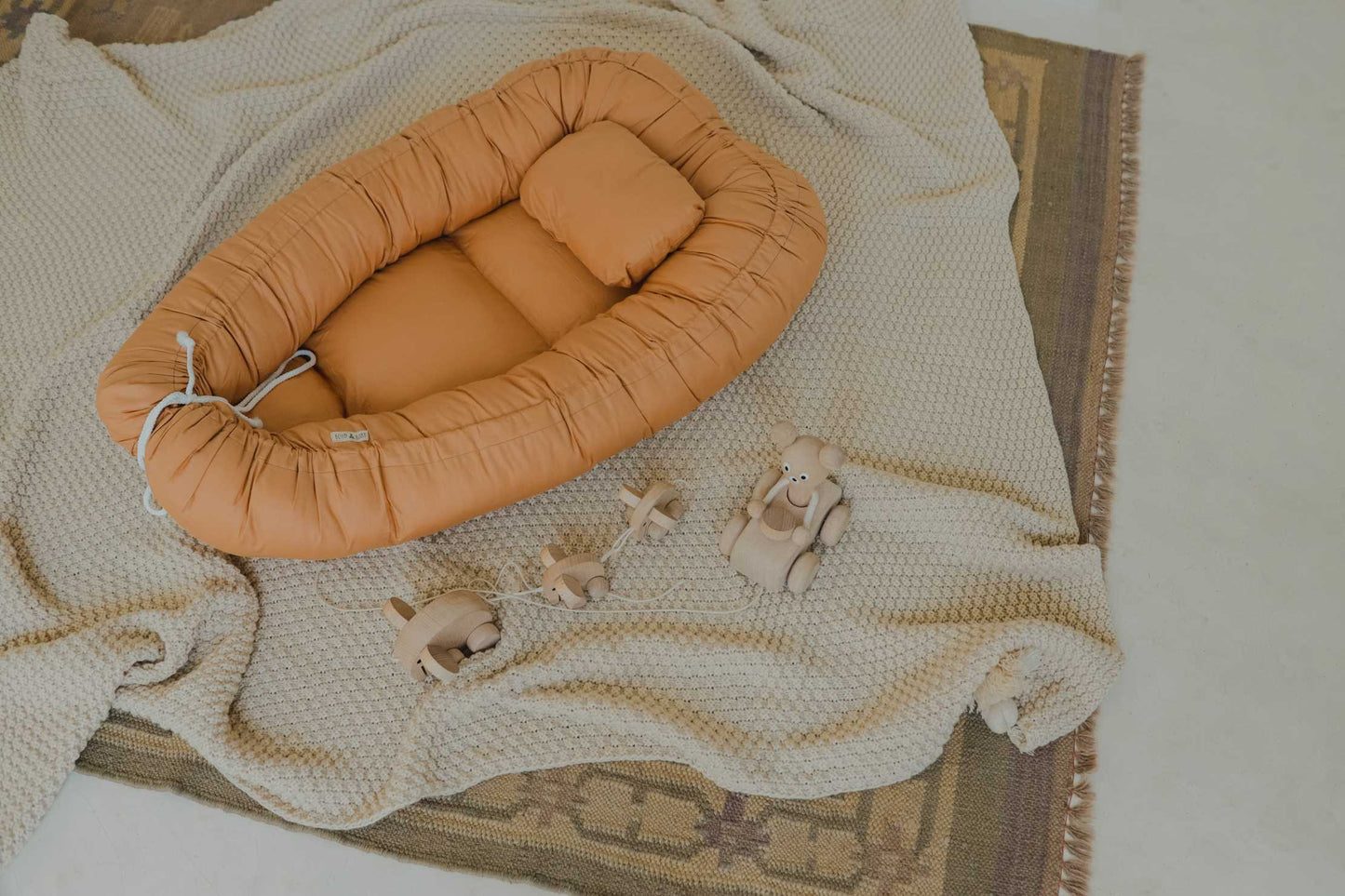 EARTH TONE BABY NEST