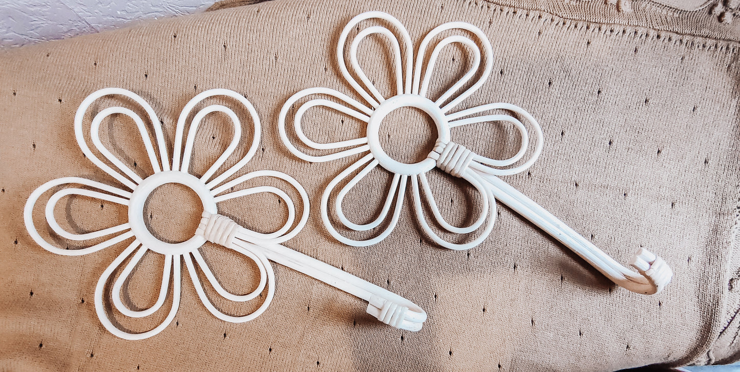 SINGLE FLOWER WALL HOOK