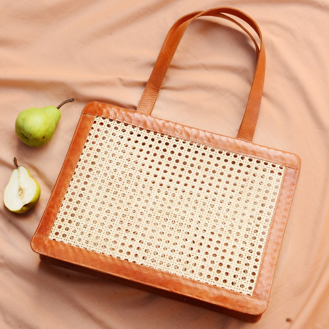 ANIKA WICKER TOTE BAG WHOLESALE